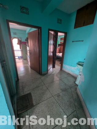 নারায়ণগঞ্জে ১৫০০ স্কয়ার ফিট ফ্ল্যাট শেয়ারসহ বিক্রয়।